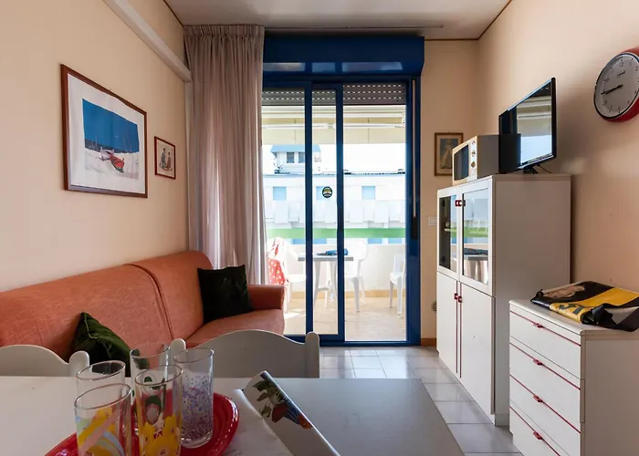 Cozy With A Balcony With Sea Side View ビビオーネ