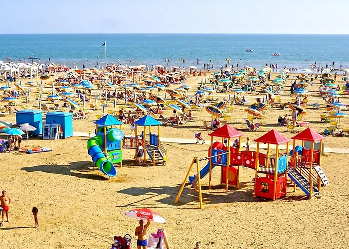 شقة Cozy With A Balcony With Sea Side View *